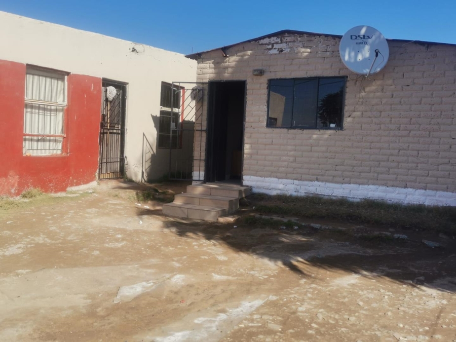 1 Bedroom Property for Sale in Olievenhoutbosch Gauteng