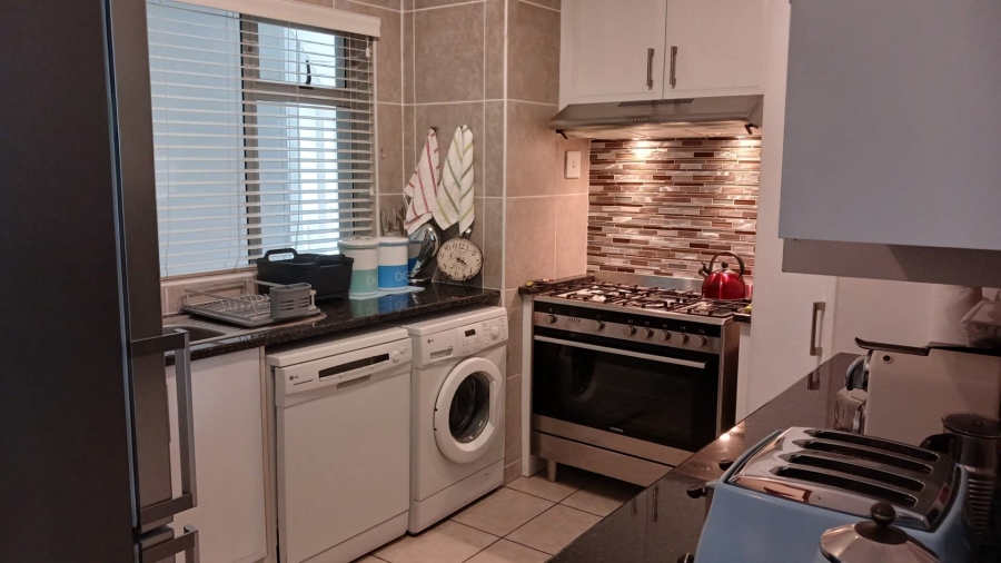 To Let 2 Bedroom Property for Rent in Morningside Gauteng