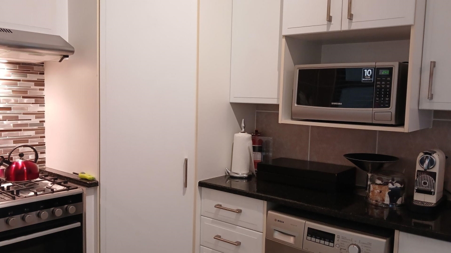 To Let 2 Bedroom Property for Rent in Morningside Gauteng