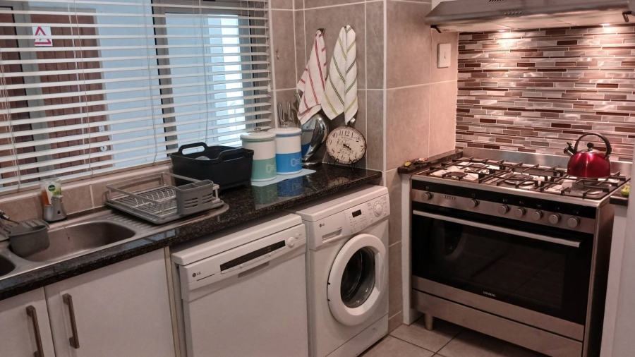 To Let 2 Bedroom Property for Rent in Morningside Gauteng