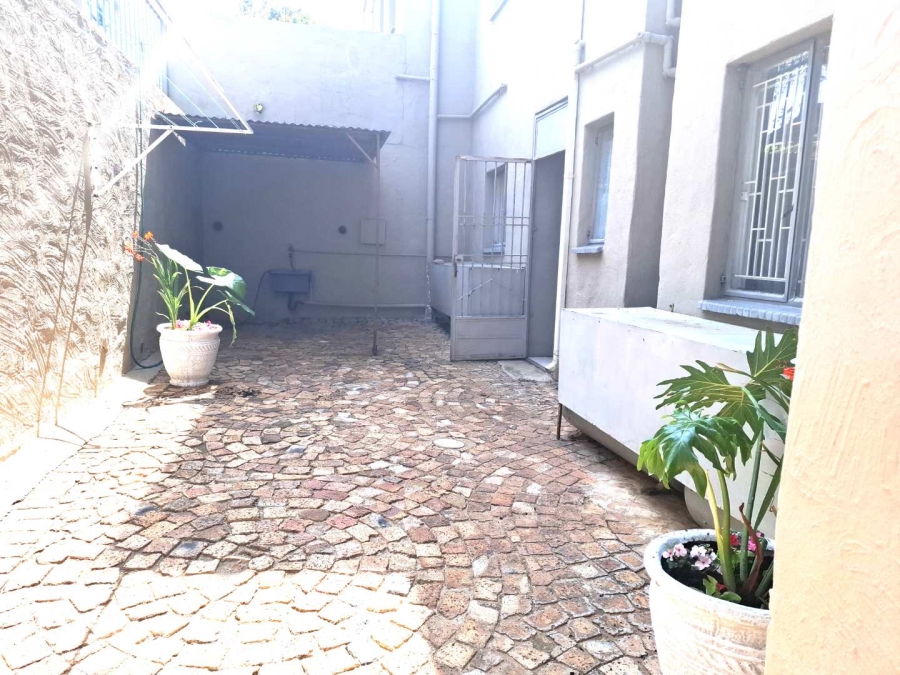 To Let 2 Bedroom Property for Rent in Mulbarton Gauteng