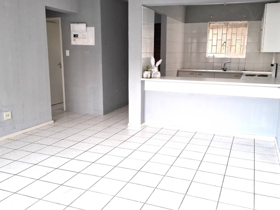 To Let 2 Bedroom Property for Rent in Mulbarton Gauteng