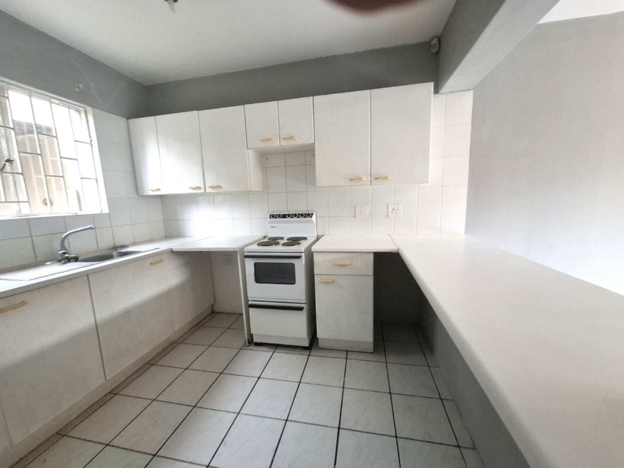 To Let 2 Bedroom Property for Rent in Mulbarton Gauteng