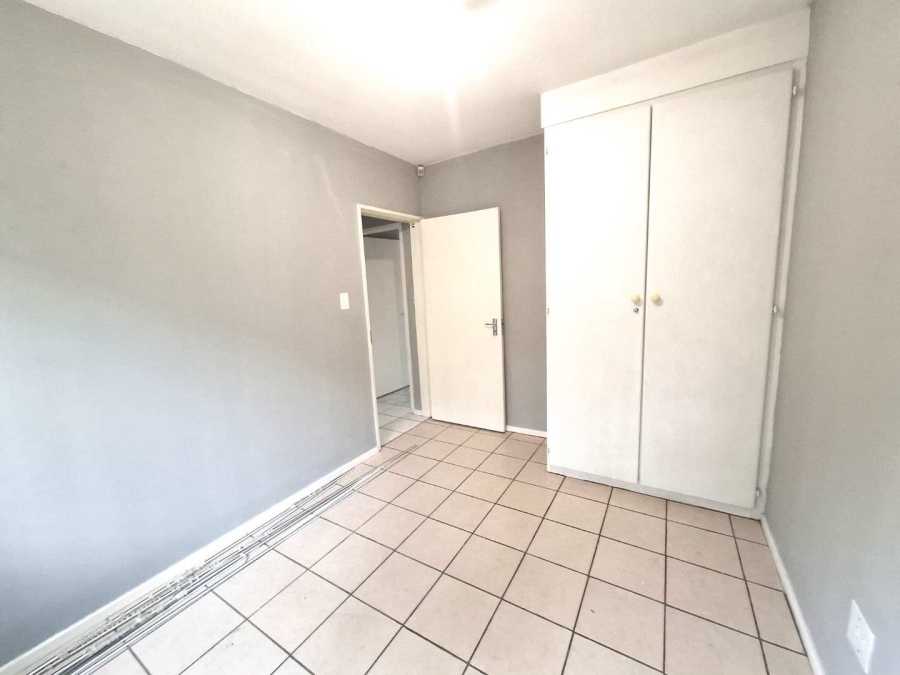 To Let 2 Bedroom Property for Rent in Mulbarton Gauteng