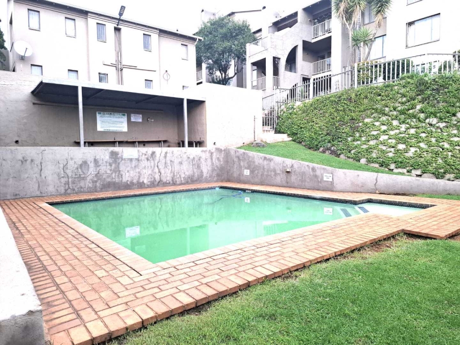 To Let 2 Bedroom Property for Rent in Mulbarton Gauteng