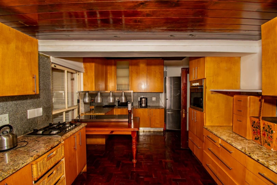 7 Bedroom Property for Sale in Muckleneuk Gauteng