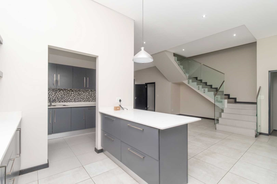To Let 3 Bedroom Property for Rent in Parkmore Gauteng