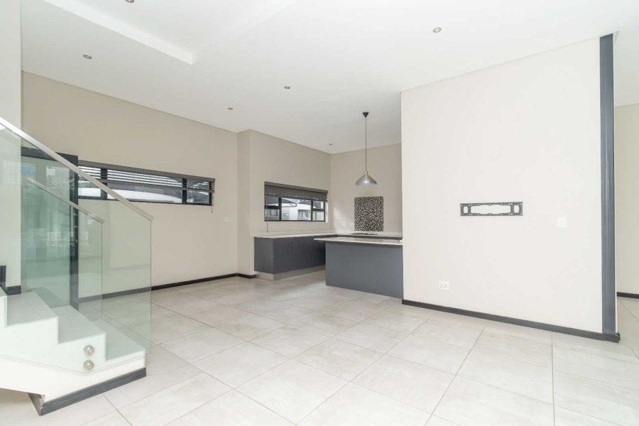 To Let 3 Bedroom Property for Rent in Parkmore Gauteng