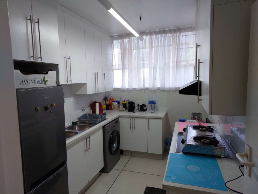 To Let 2 Bedroom Property for Rent in Sandton Central Gauteng