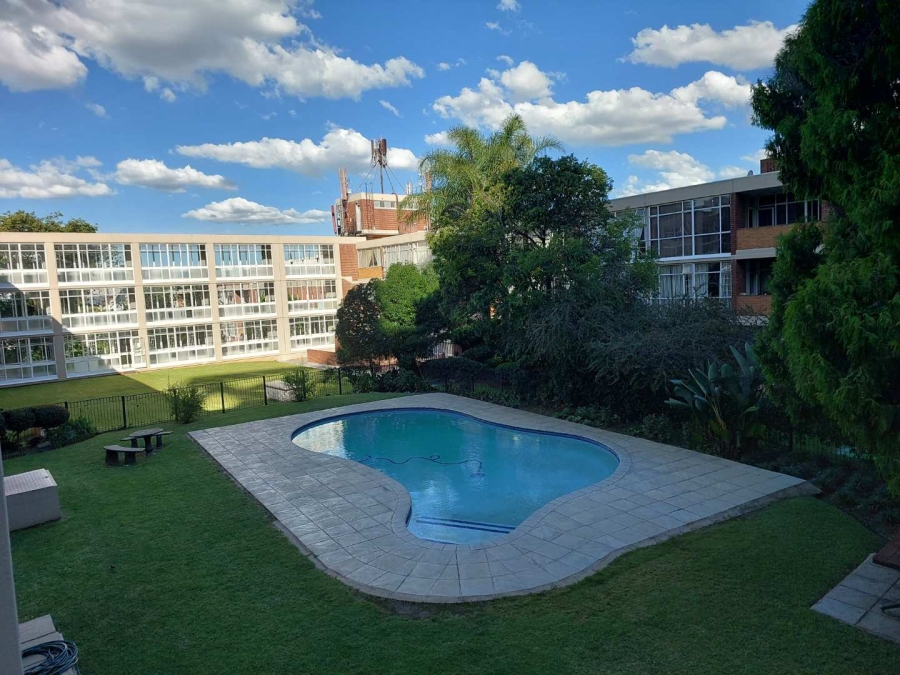 To Let 2 Bedroom Property for Rent in Sandton Central Gauteng