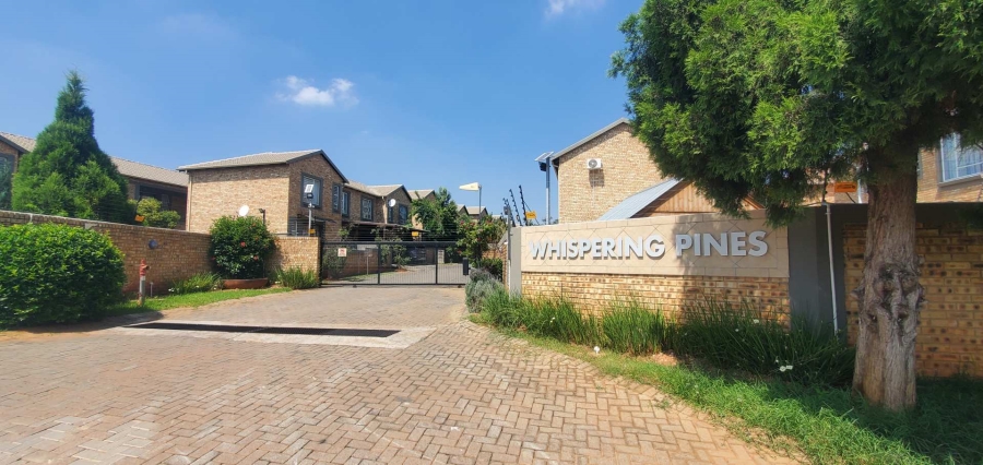 3 Bedroom Property for Sale in Wilgeheuwel Gauteng