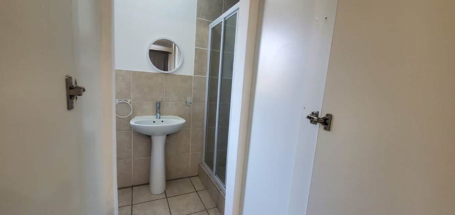 3 Bedroom Property for Sale in Wilgeheuwel Gauteng