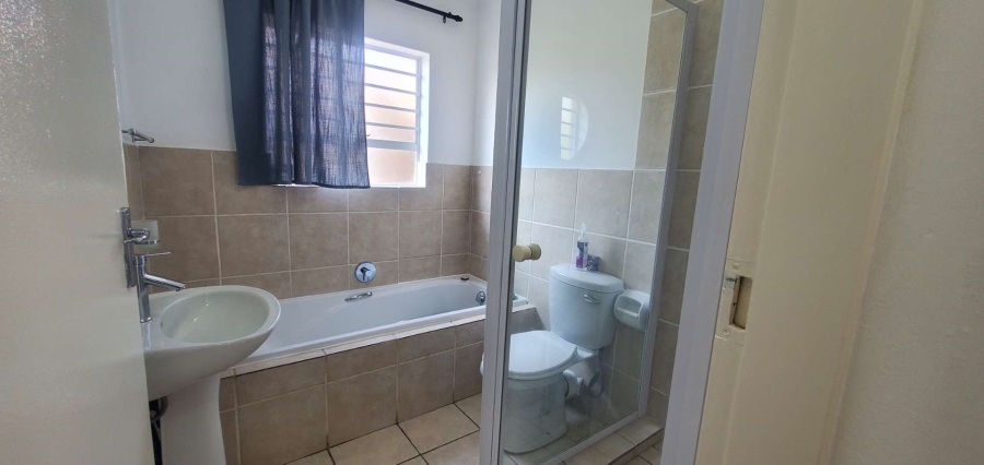 3 Bedroom Property for Sale in Wilgeheuwel Gauteng