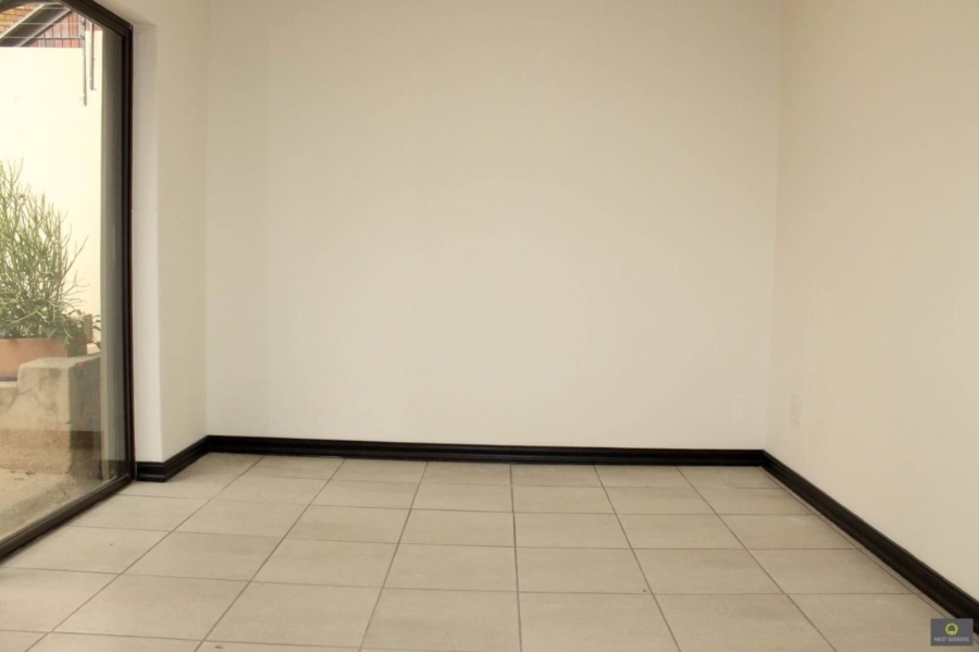 1 Bedroom Property for Sale in Moreleta Park Gauteng