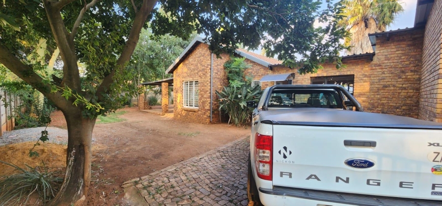To Let 2 Bedroom Property for Rent in Rayton Gauteng