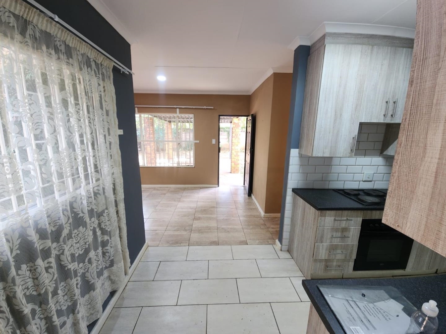 To Let 2 Bedroom Property for Rent in Rayton Gauteng