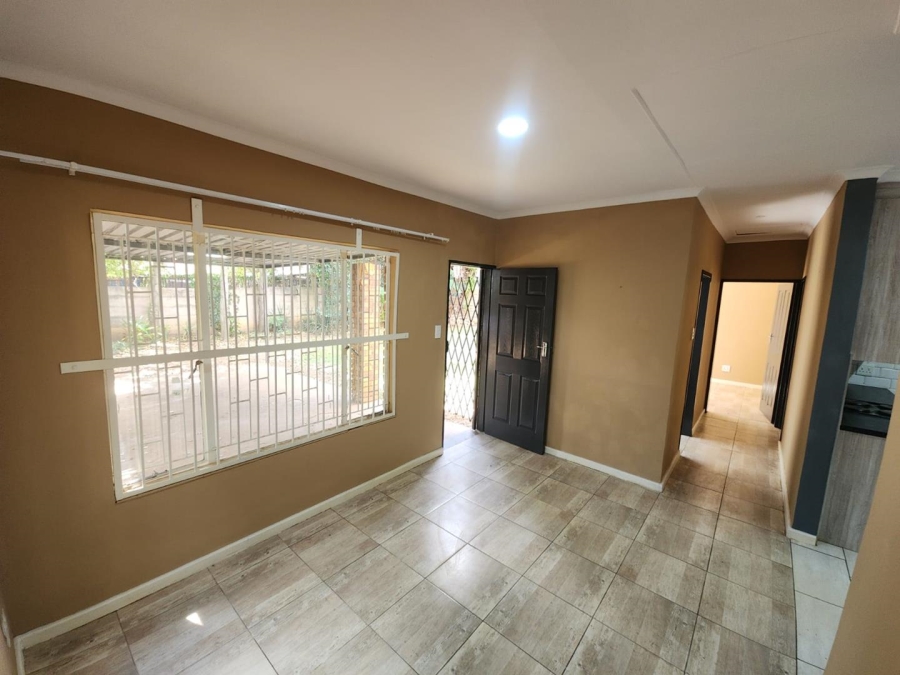 To Let 2 Bedroom Property for Rent in Rayton Gauteng