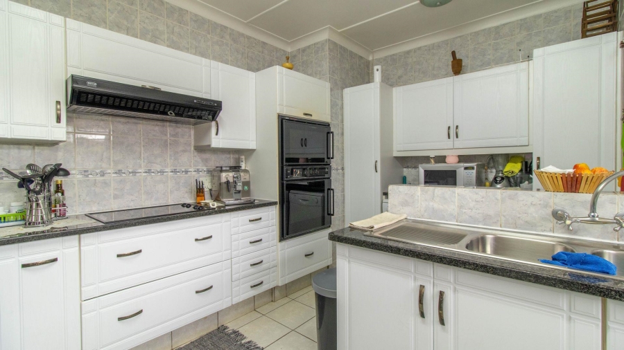 3 Bedroom Property for Sale in Randhart Gauteng