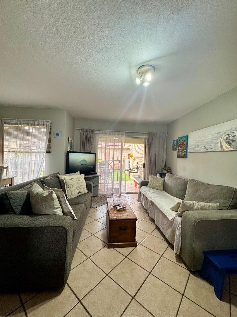 2 Bedroom Property for Sale in Moreleta Park Gauteng