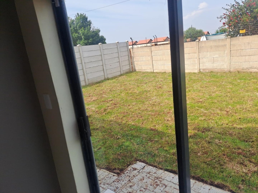 To Let 2 Bedroom Property for Rent in Riversdale Gauteng