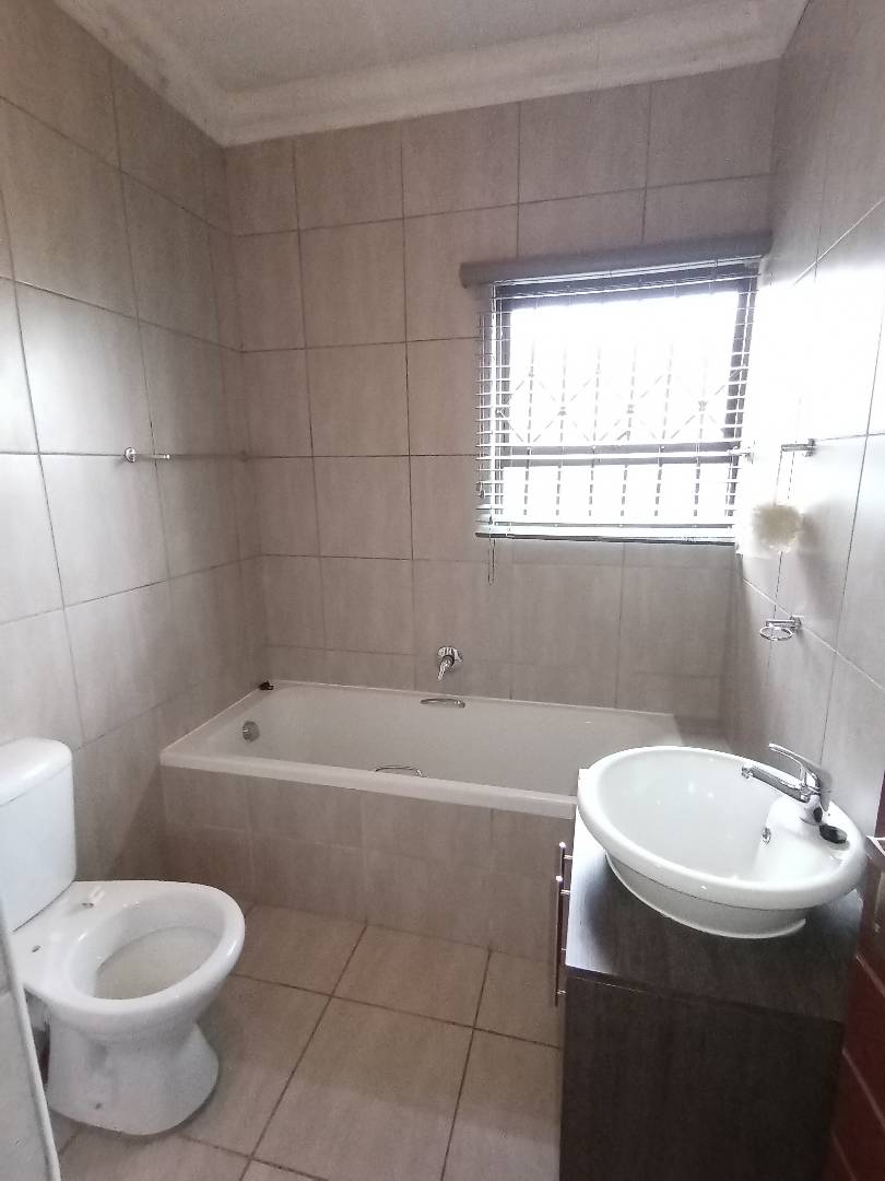 To Let 2 Bedroom Property for Rent in Terenure Gauteng