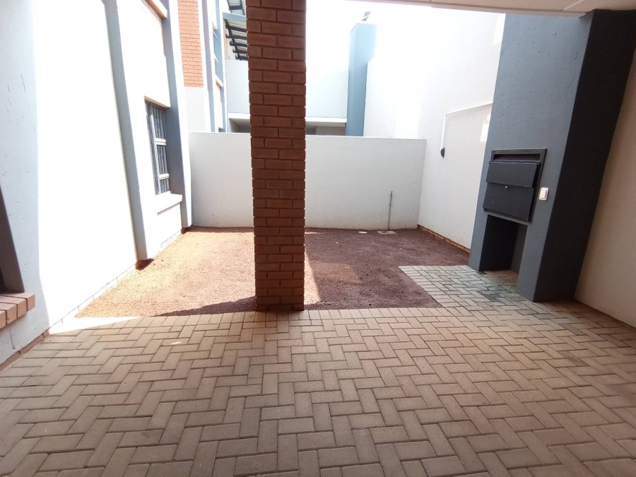 To Let 2 Bedroom Property for Rent in Terenure Gauteng