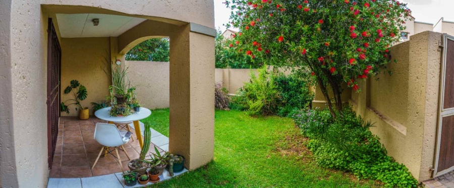 1 Bedroom Property for Sale in Sunninghill Gauteng