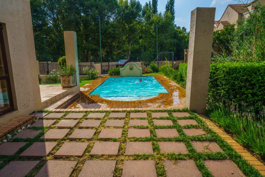 1 Bedroom Property for Sale in Sunninghill Gauteng