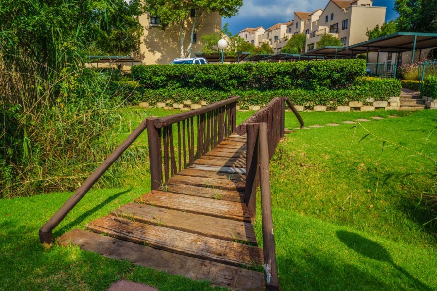 1 Bedroom Property for Sale in Sunninghill Gauteng