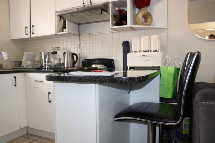 2 Bedroom Property for Sale in Elandspark Gauteng