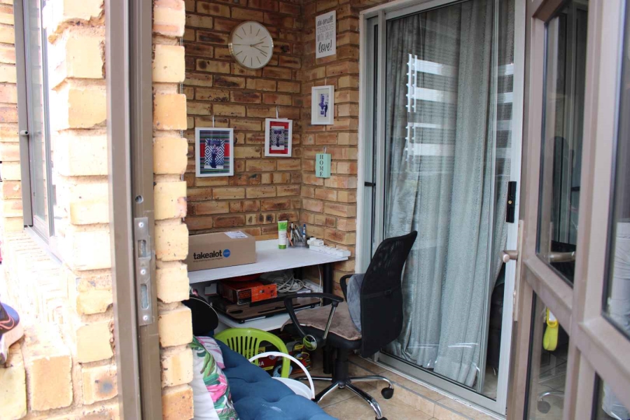 2 Bedroom Property for Sale in Elandspark Gauteng