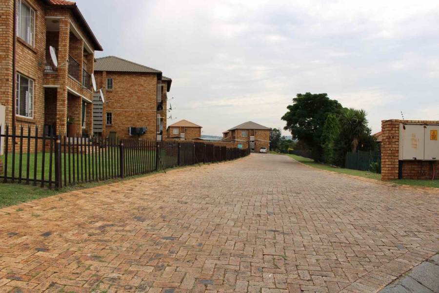 2 Bedroom Property for Sale in Elandspark Gauteng