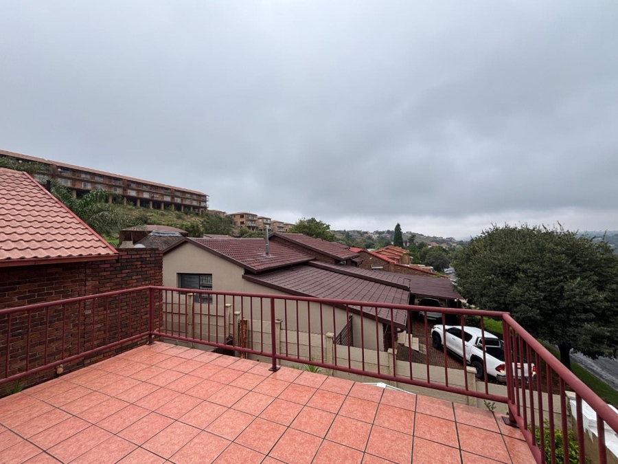 To Let 2 Bedroom Property for Rent in Kenmare Gauteng