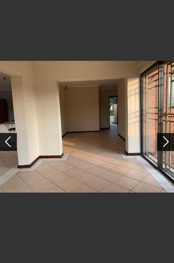 To Let 3 Bedroom Property for Rent in Crescent Wood Country Estate Gauteng