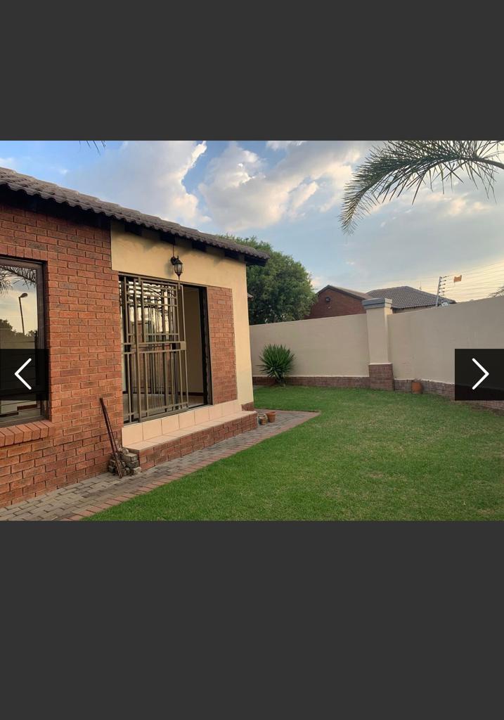 To Let 3 Bedroom Property for Rent in Crescent Wood Country Estate Gauteng