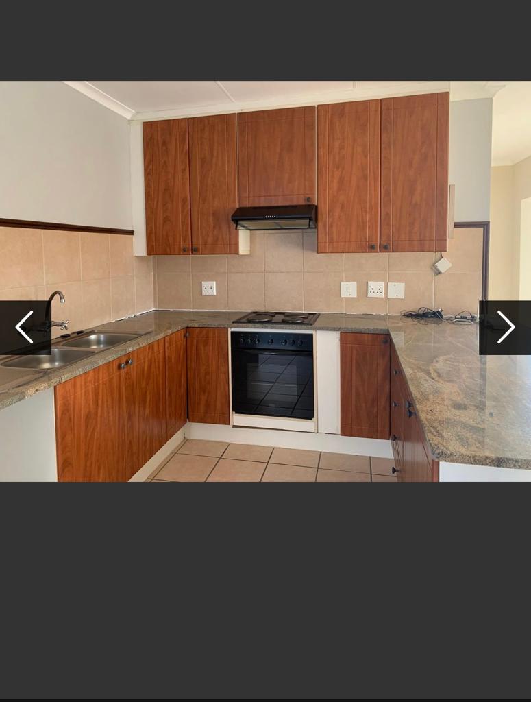 To Let 3 Bedroom Property for Rent in Crescent Wood Country Estate Gauteng