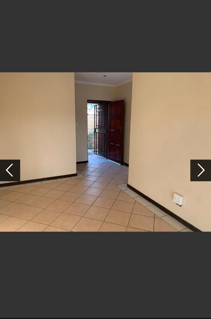 To Let 3 Bedroom Property for Rent in Crescent Wood Country Estate Gauteng