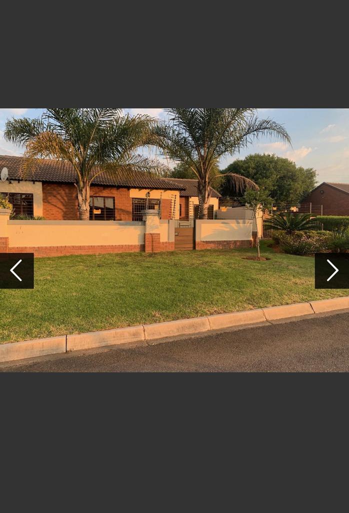 To Let 3 Bedroom Property for Rent in Crescent Wood Country Estate Gauteng