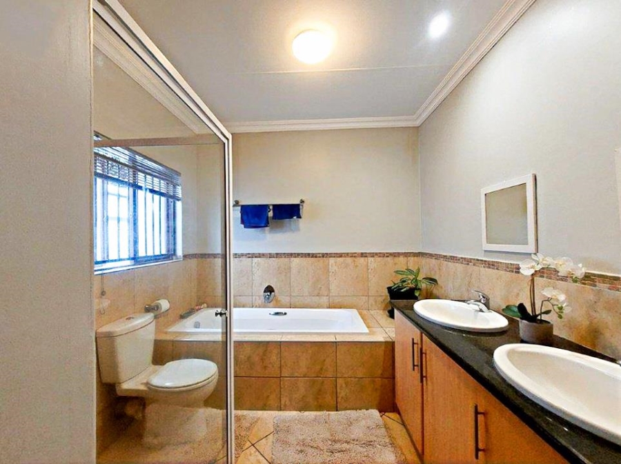 4 Bedroom Property for Sale in Olympus AH Gauteng