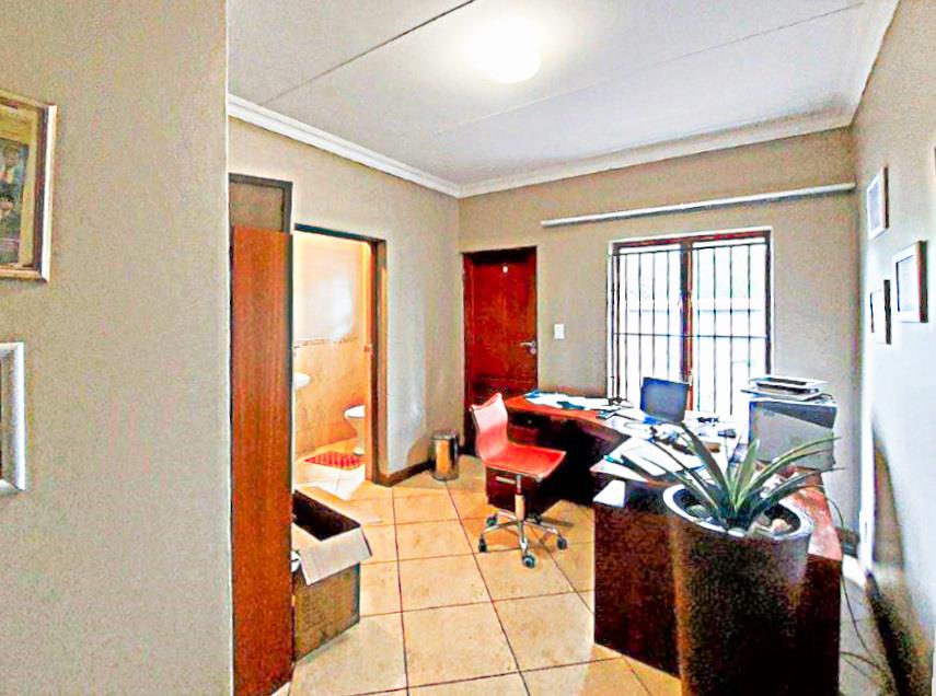 4 Bedroom Property for Sale in Olympus AH Gauteng