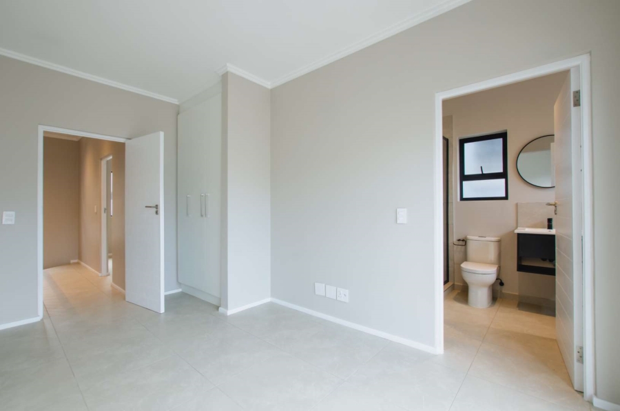 To Let 2 Bedroom Property for Rent in Bryanston Gauteng