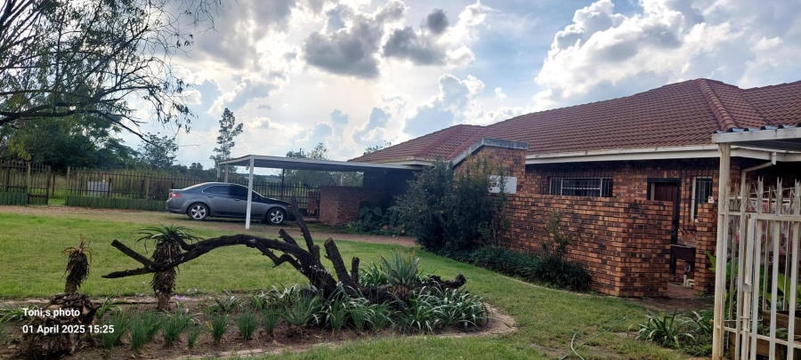 14 Bedroom Property for Sale in Mooiplaas Gauteng