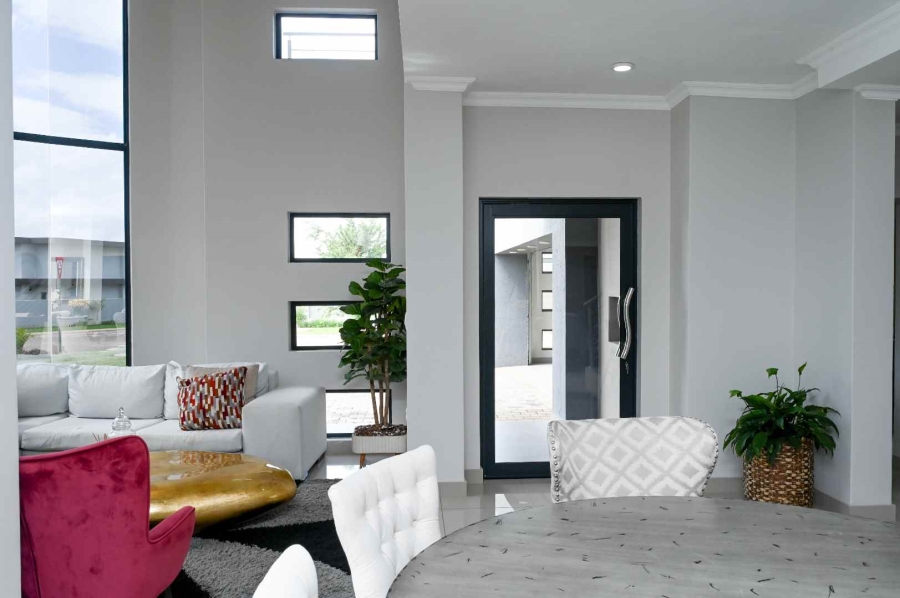 To Let 4 Bedroom Property for Rent in Six Fountains Residential Estate Gauteng