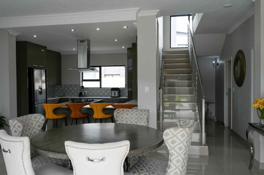 To Let 4 Bedroom Property for Rent in Six Fountains Residential Estate Gauteng