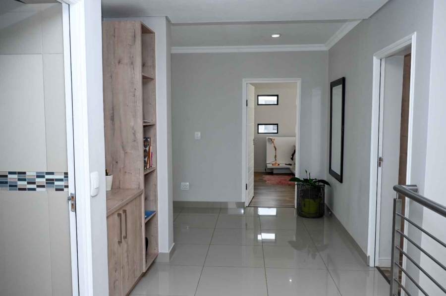 To Let 4 Bedroom Property for Rent in Six Fountains Residential Estate Gauteng