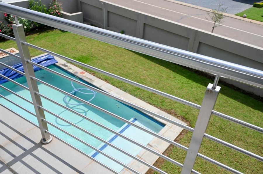 To Let 4 Bedroom Property for Rent in Six Fountains Residential Estate Gauteng