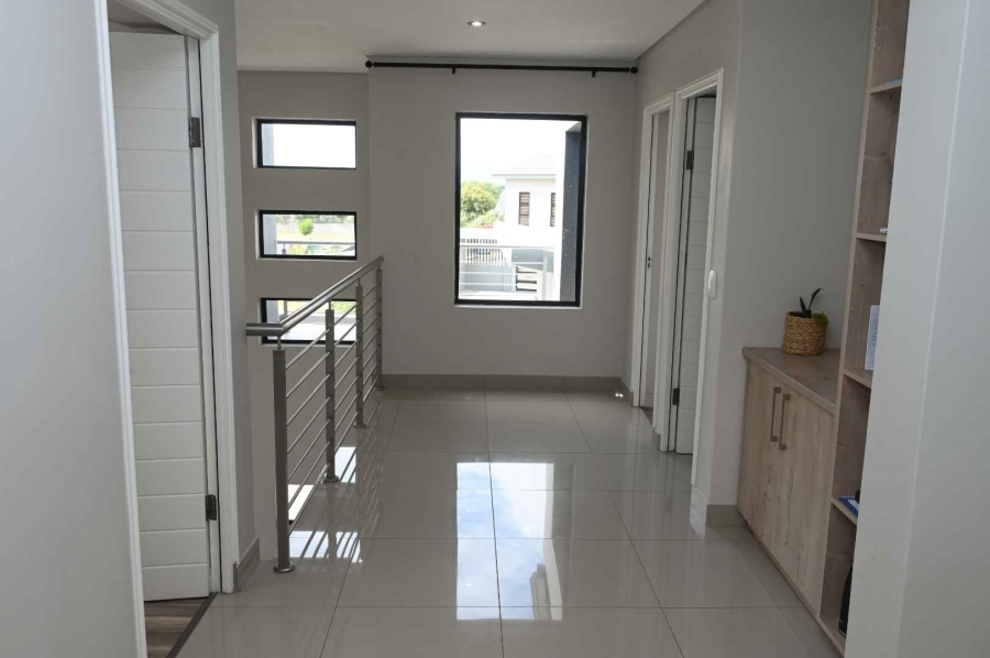 To Let 4 Bedroom Property for Rent in Six Fountains Residential Estate Gauteng