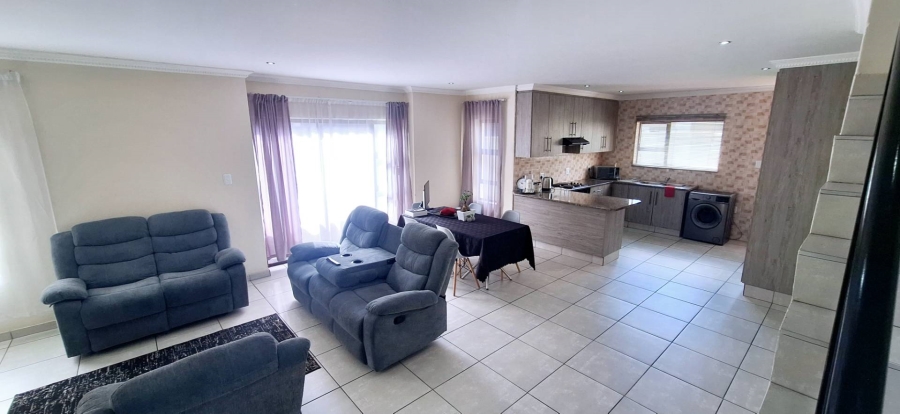 3 Bedroom Property for Sale in Brackenhurst Gauteng