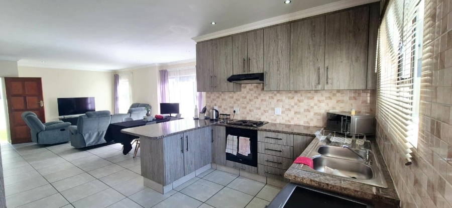 3 Bedroom Property for Sale in Brackenhurst Gauteng