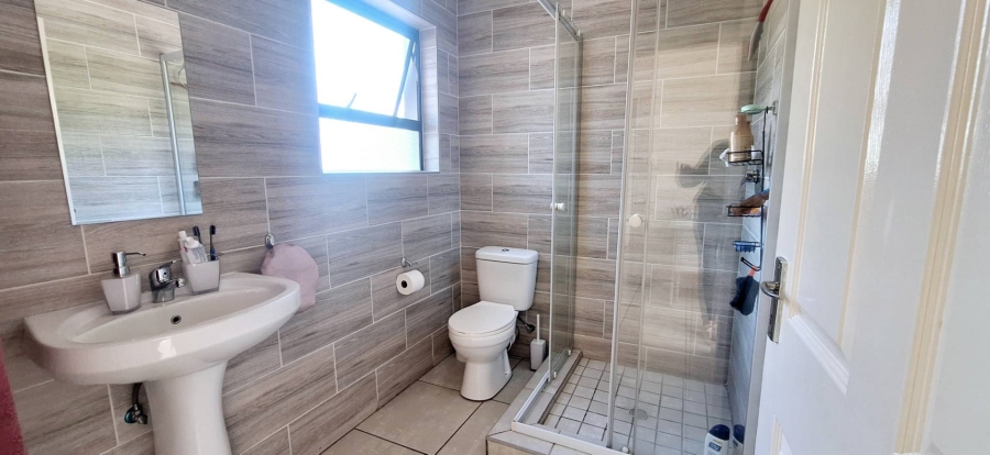 3 Bedroom Property for Sale in Brackenhurst Gauteng